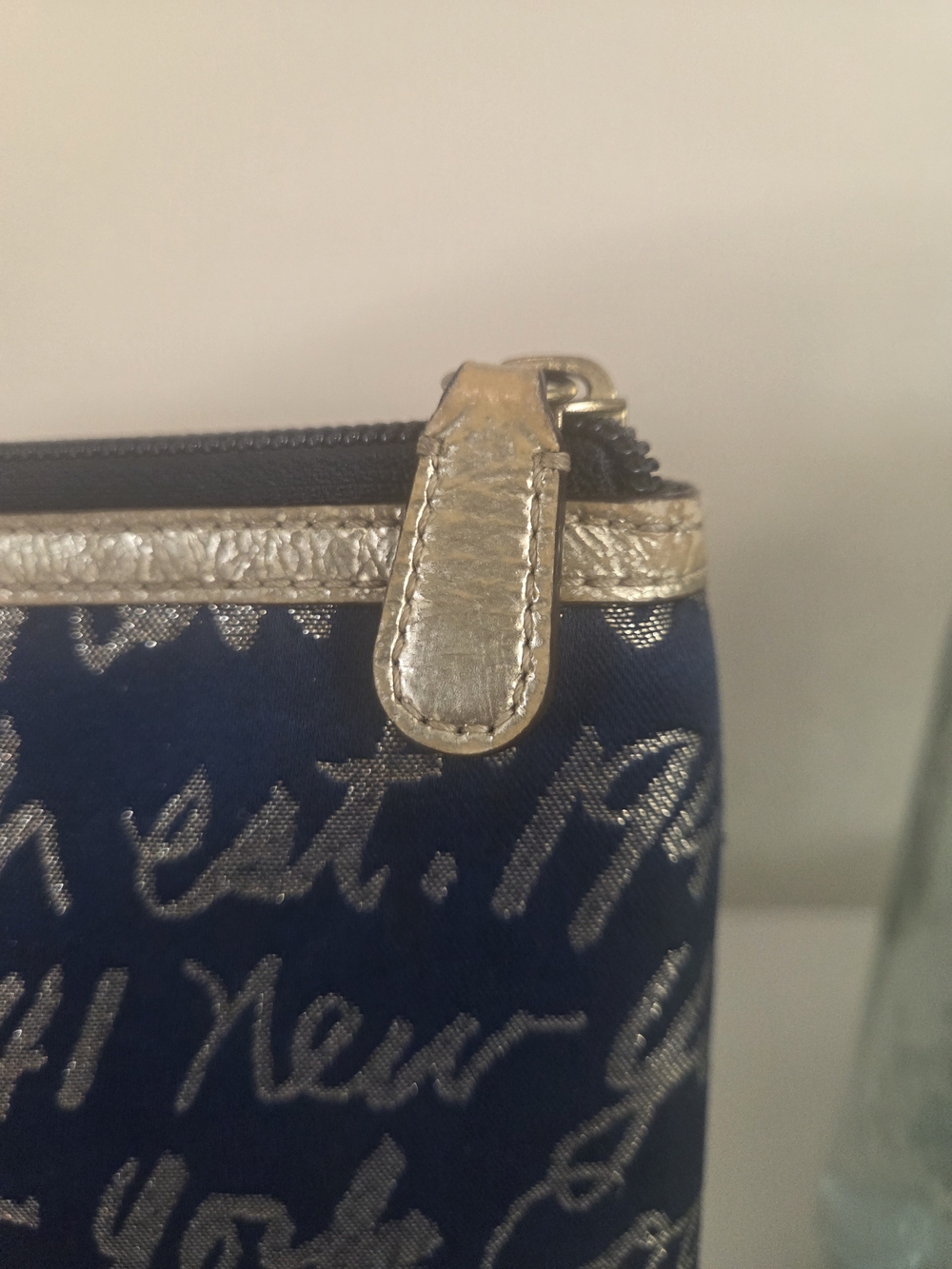 Coach Poppy Script Navy With Gold Pouch - Picture 5 of 9